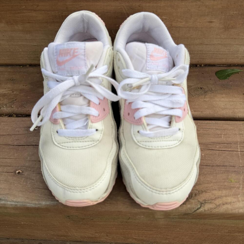 Nike Air Max 90 Shoes Womens 7.5 White Pink Sneaker Running Casual FN7489-100